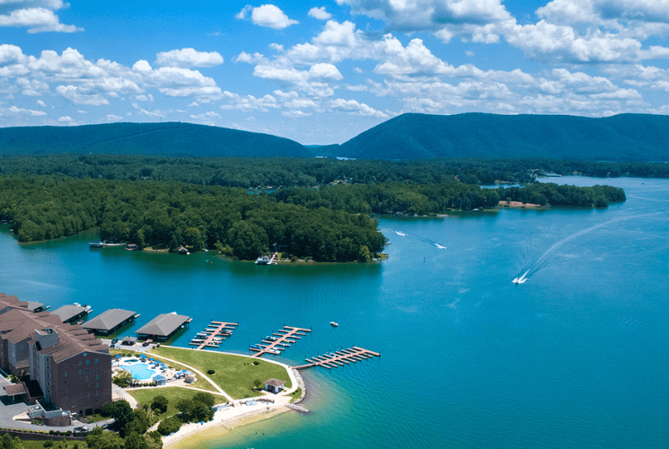 Smith Mountain Lake Insiders' Guide 2022 Vacation & Recreation Info