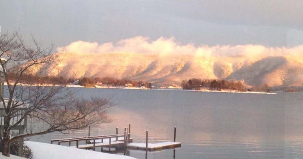 Snow on Smith Mountain 