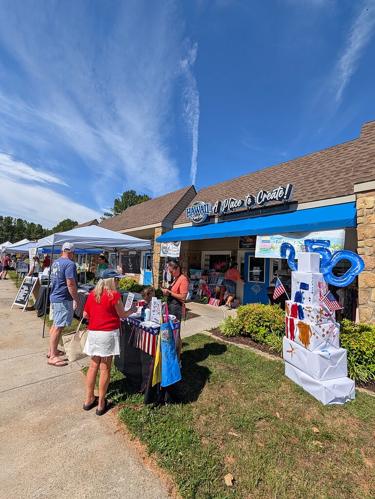 Lakeside Local Market at Smith Mountain Lake booths and vendors